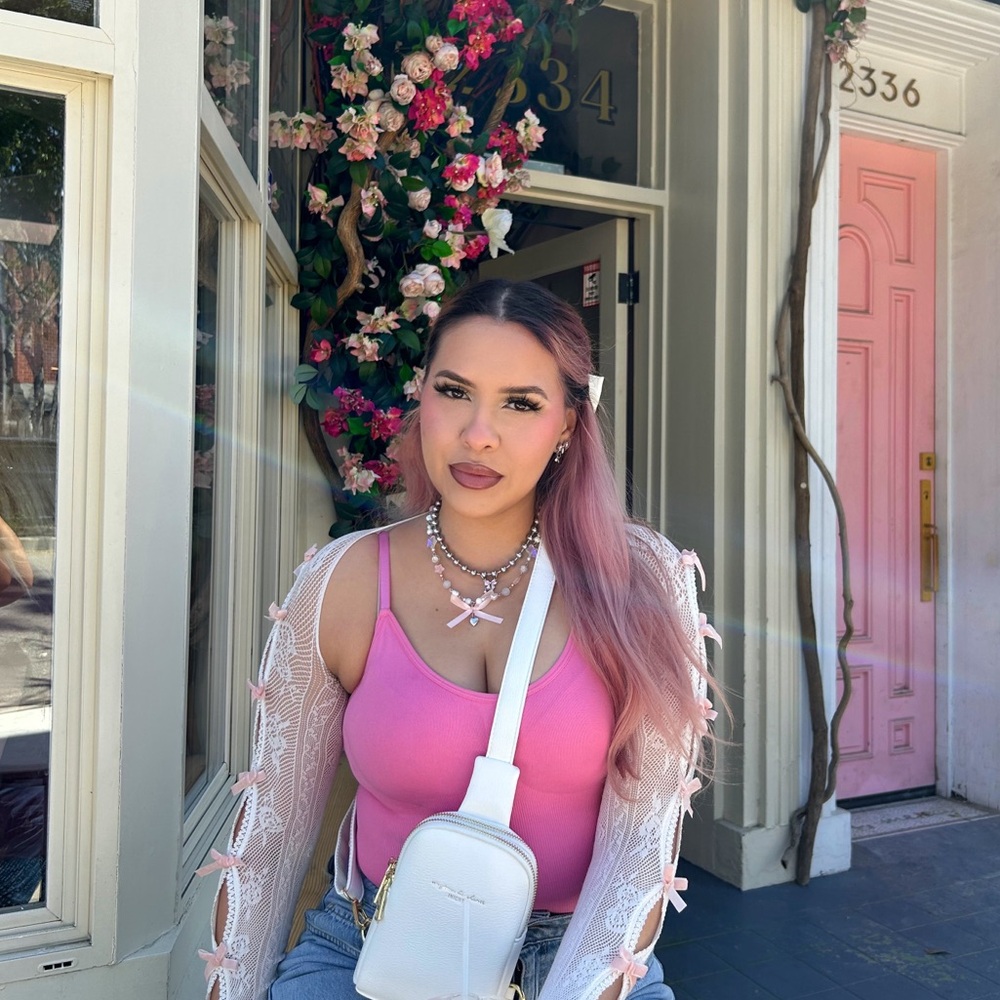 Meet your Posher, Delilah